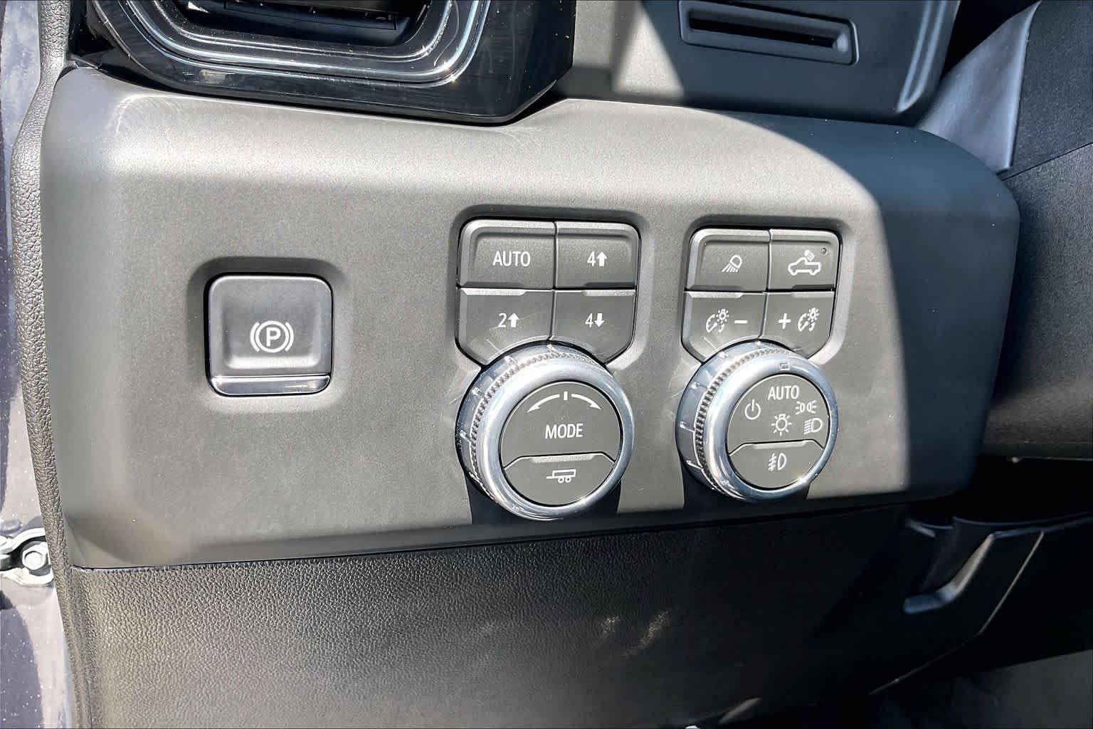 New 2026 Titanium Rush Metallic GMC AT4 image 14