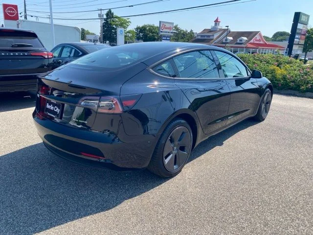 Used 2022 Solid Black Tesla Long Range image 29