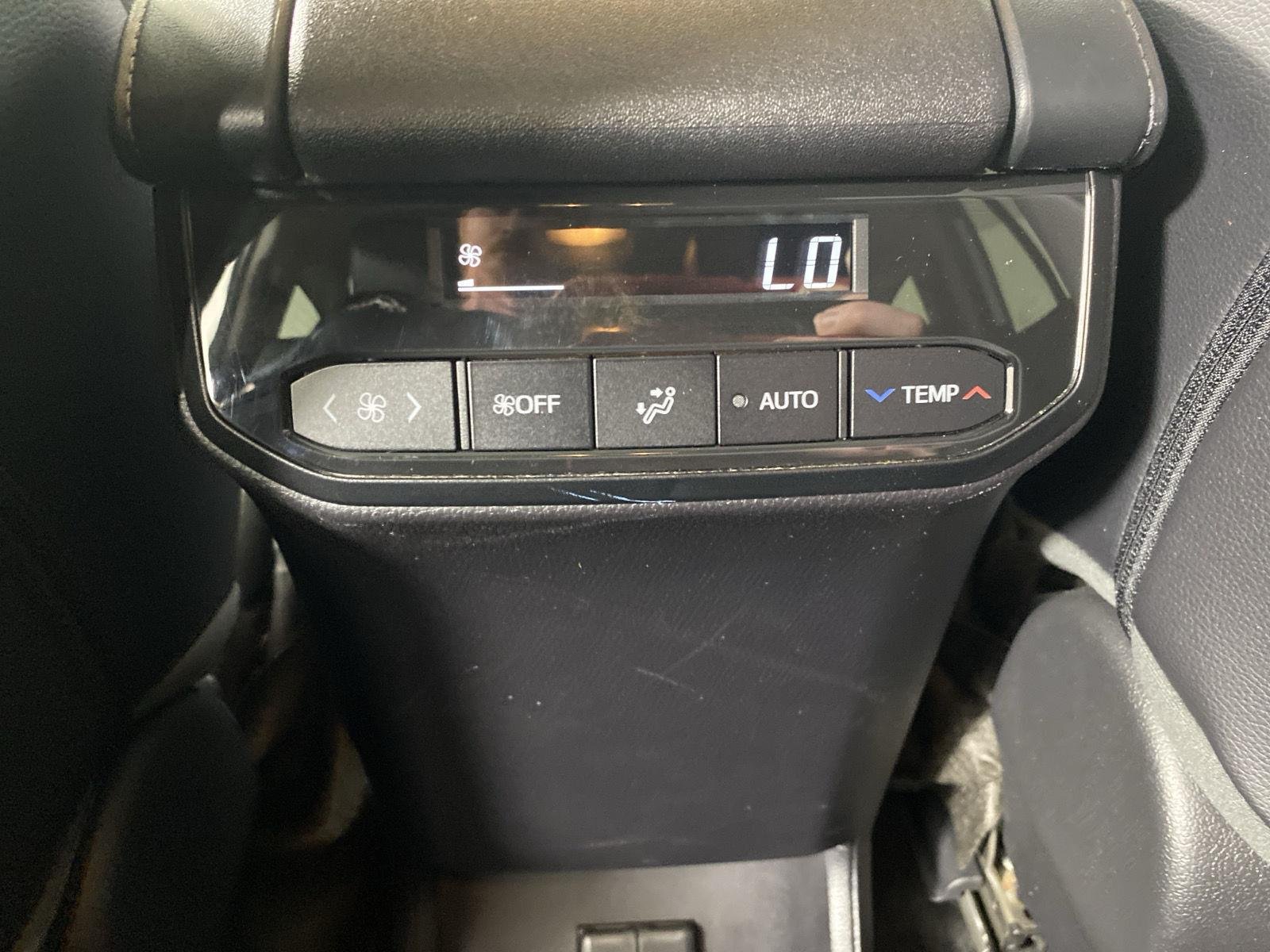 Used 2023 Wind Chill Pearl Toyota XLE image 30