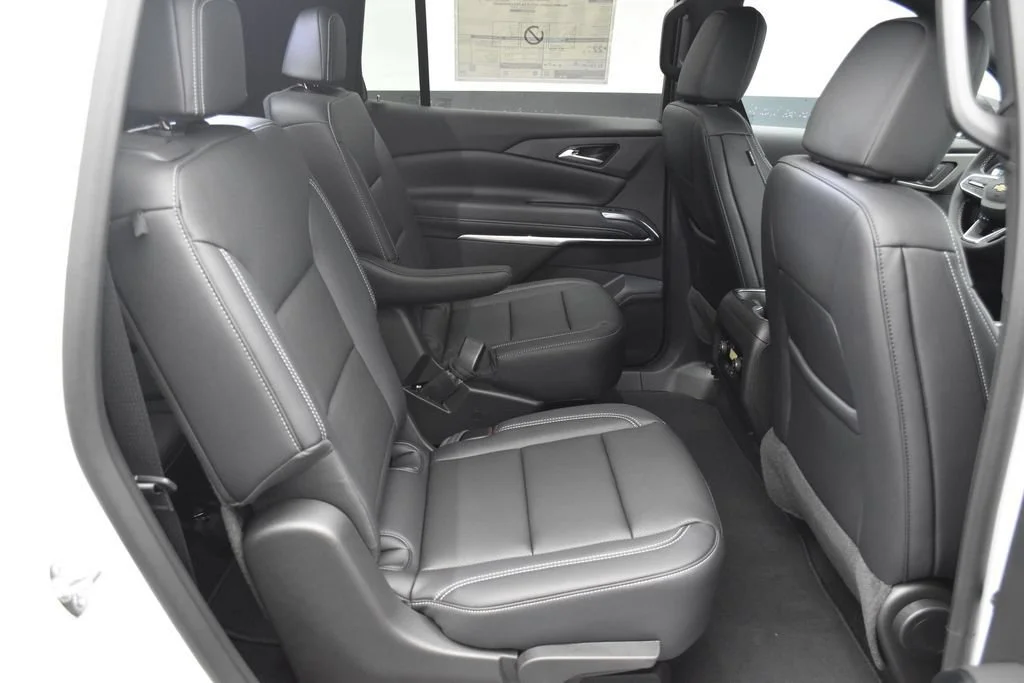 New 2026 Summit White Chevrolet LT image 32