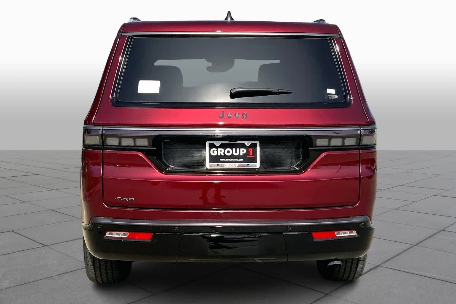 New 2026 Velvet Red Pearl-Coat Exterior Paint Jeep Limited Altitude image 4