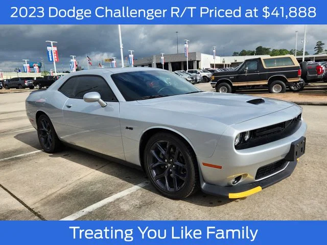 2023 Dodge Challenger R/T's photo