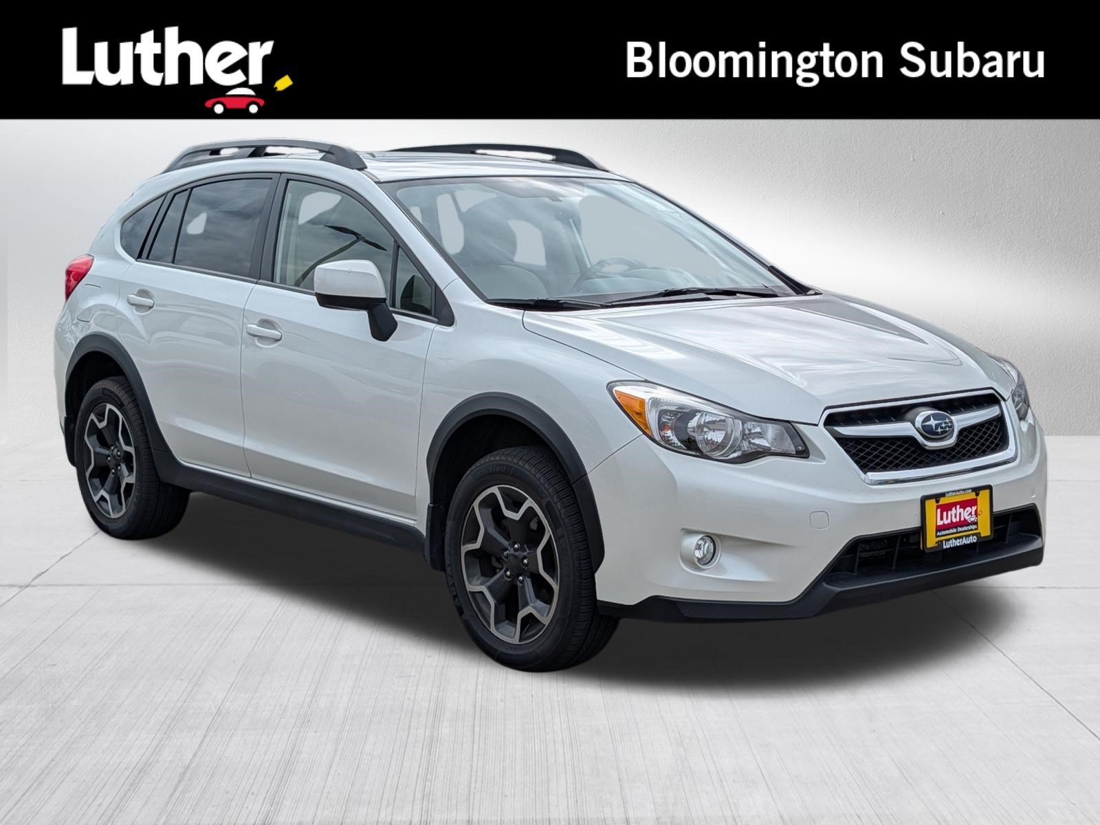 Used 2013 Satin White Pearl Subaru Limited image 1