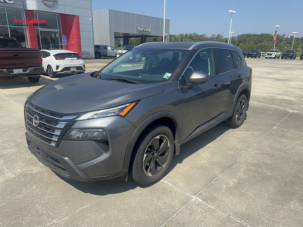 Certified Used 2024 Gun Metallic Nissan SV image 4