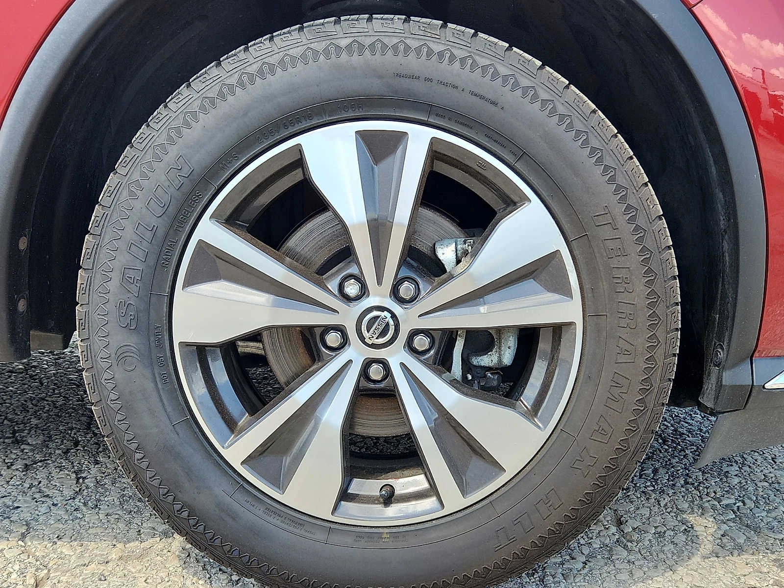 Used 2020 Red Nissan SV Intelligent AWD image 8
