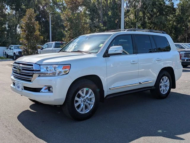 Used 2020 Blizzard Pearl Toyota Base image 8