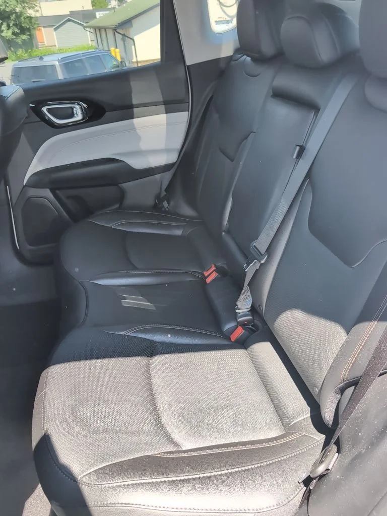 Certified Used 2022 White Jeep Limited image 9