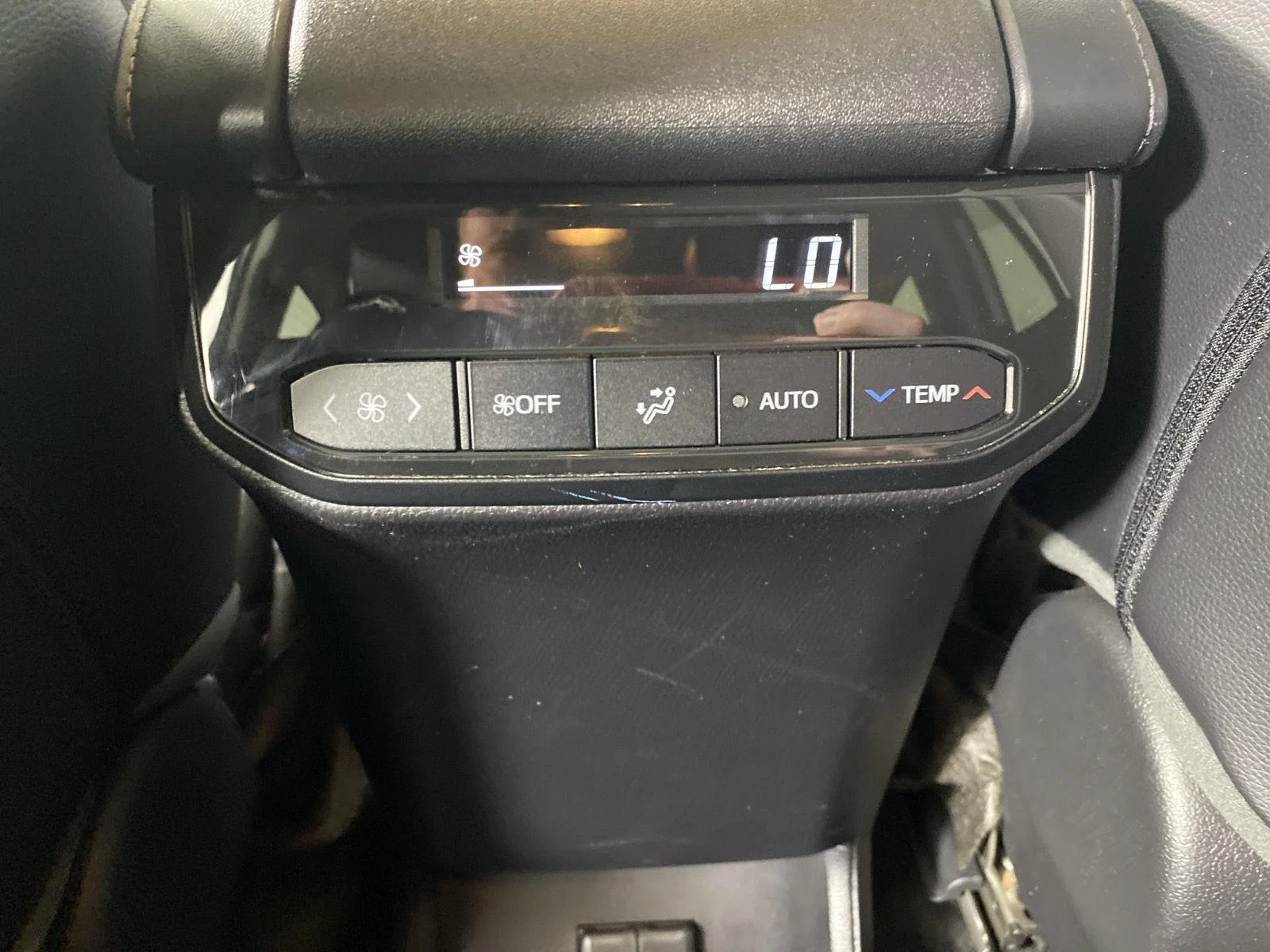 Used 2023 Wind Chill Pearl Toyota XLE image 30