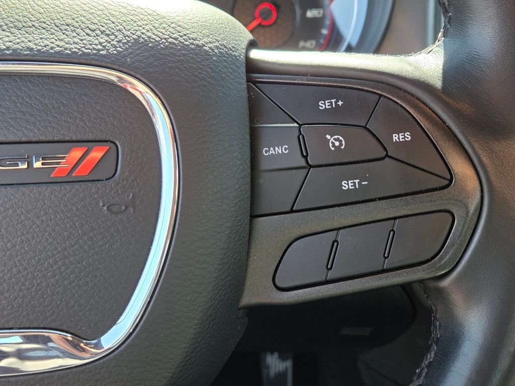 Used 2023 Red Dodge SXT image 26