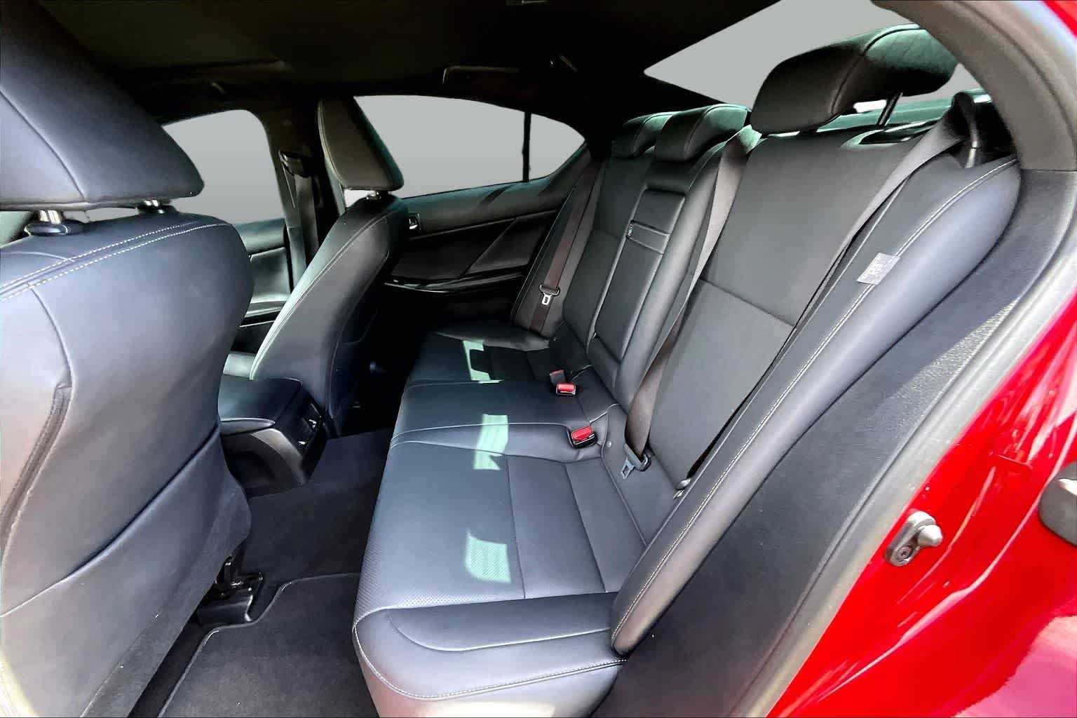 Used 2024 Matador Red Mica Lexus  image 21
