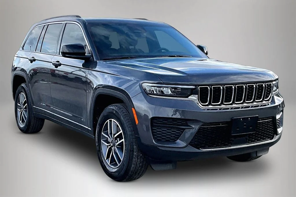 2025 Jeep Grand Cherokee Laredo X's photo