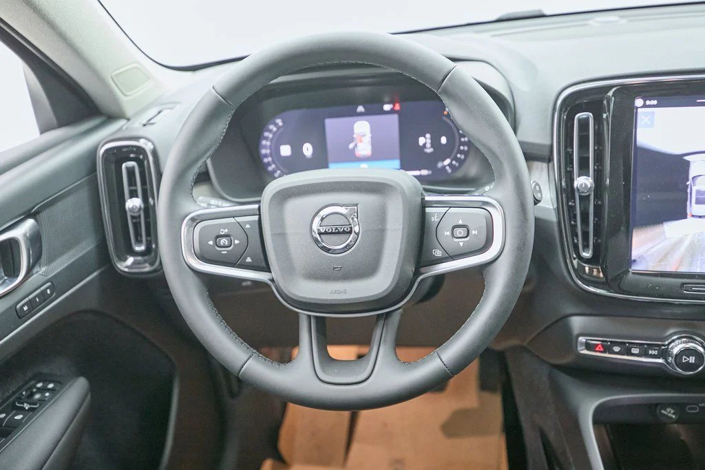 2026 Volvo XC40 Plus - Photo 22