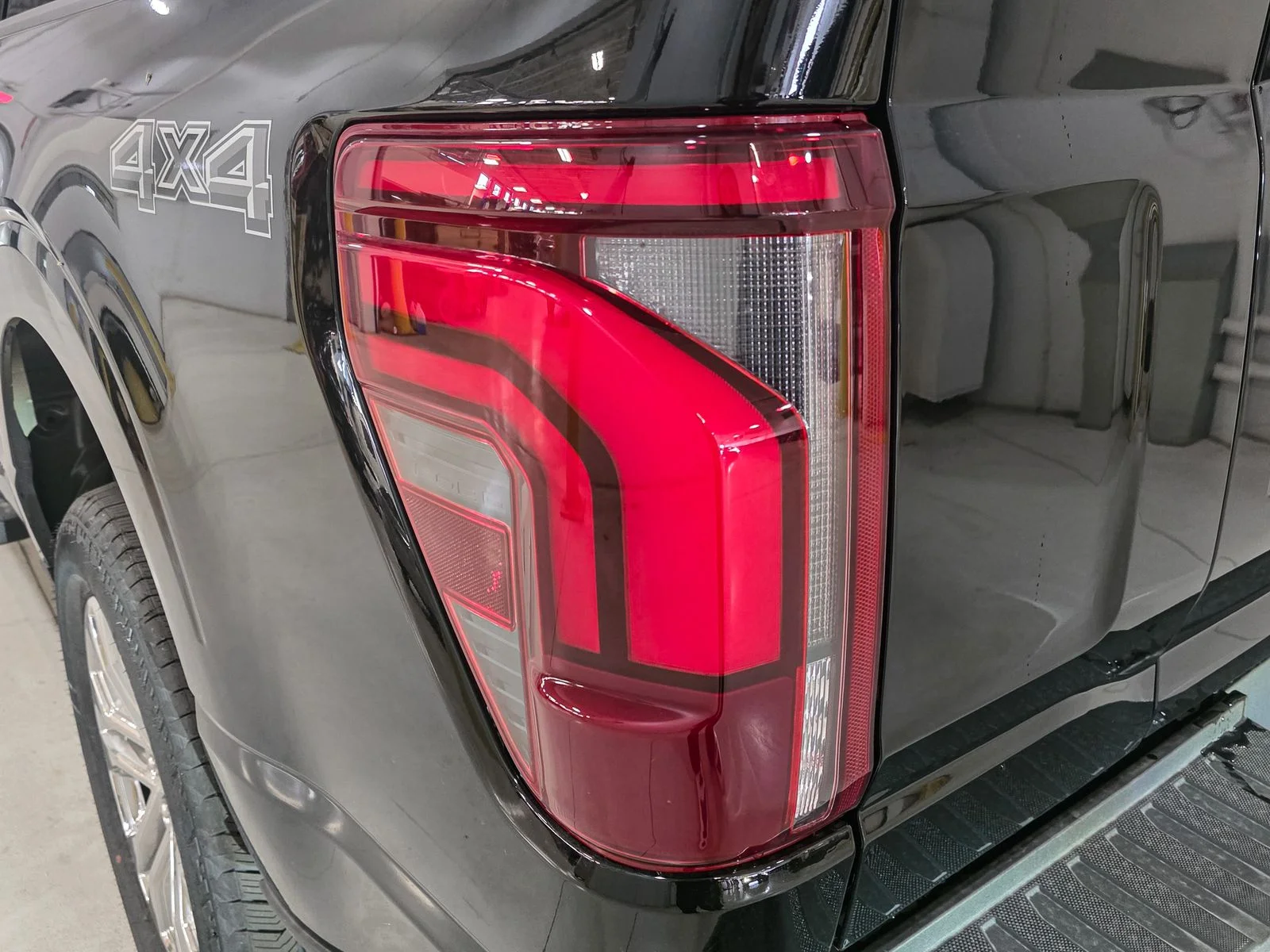 New 2026 Agate Black Metallic Ford Lariat® image 15