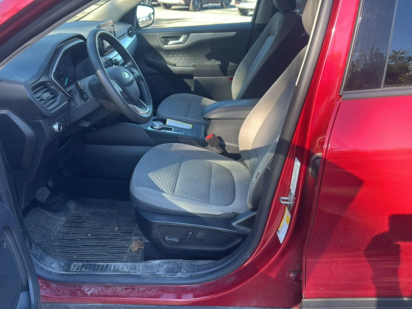Used 2020 Rapid Red Metallic Tinted Clearcoat Ford SE image 11
