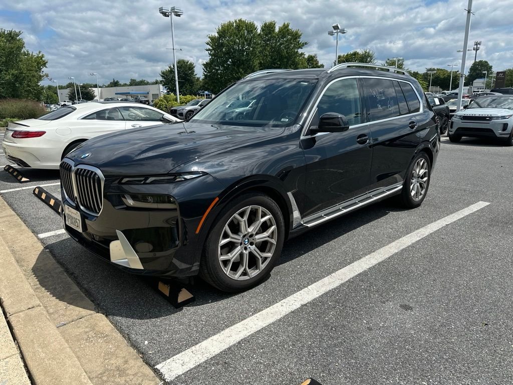 Used 2025 Black BMW xDrive40i image 1