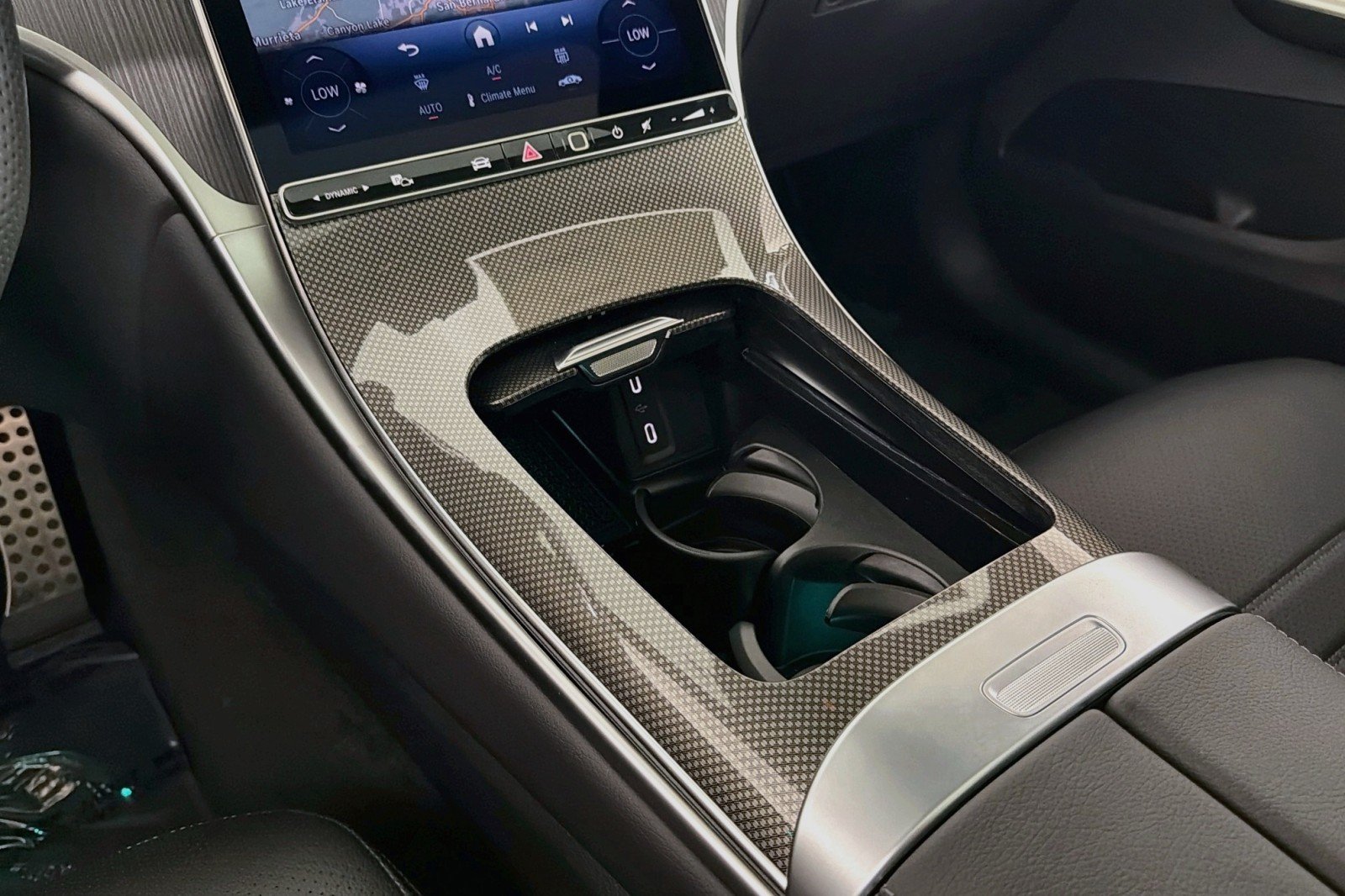 New 2027 Verde Silver Metallic Mercedes-Benz GLC 300 SUV image 5
