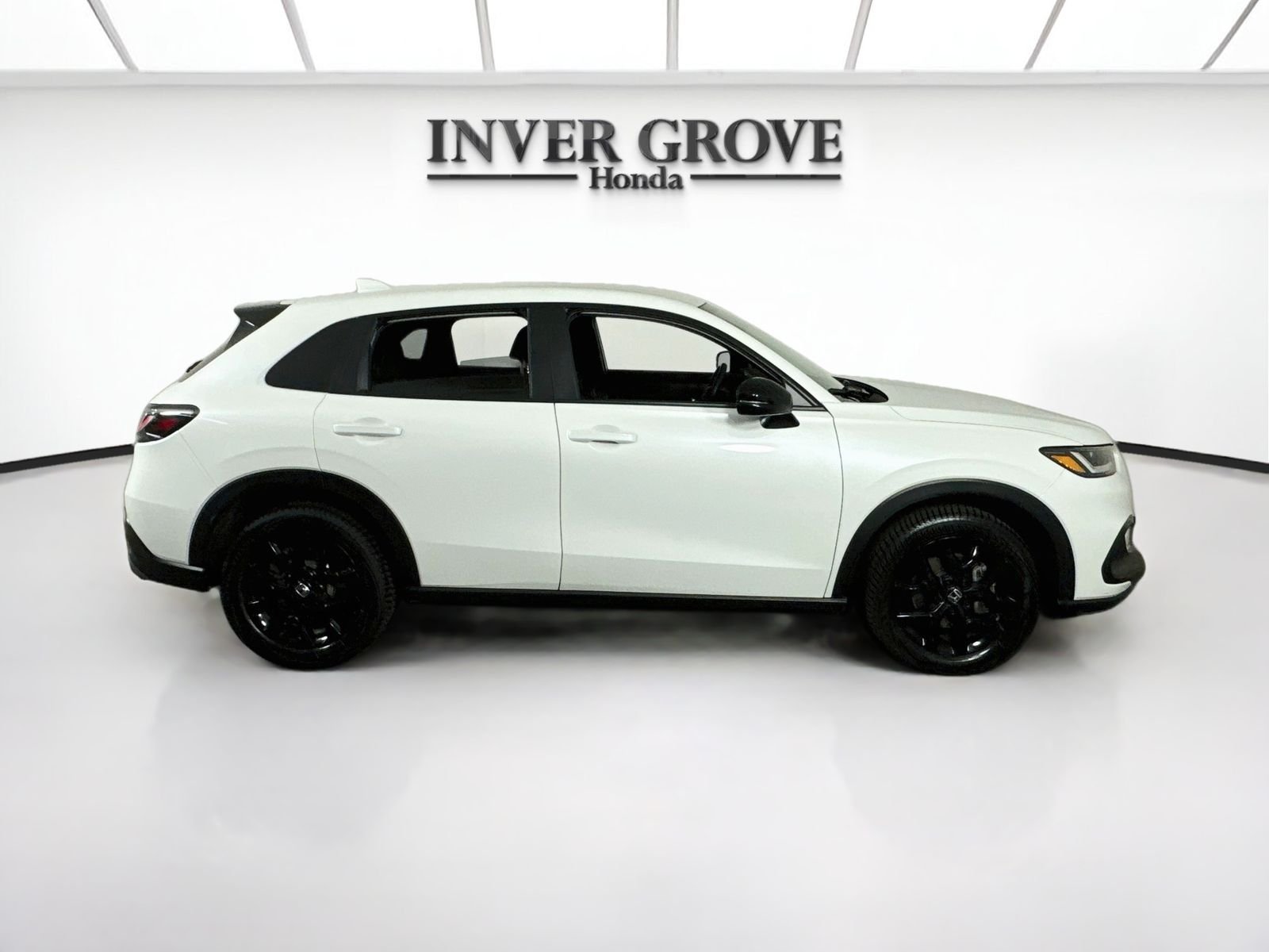 Used 2024 Platinum White Pearl Honda Sport image 4