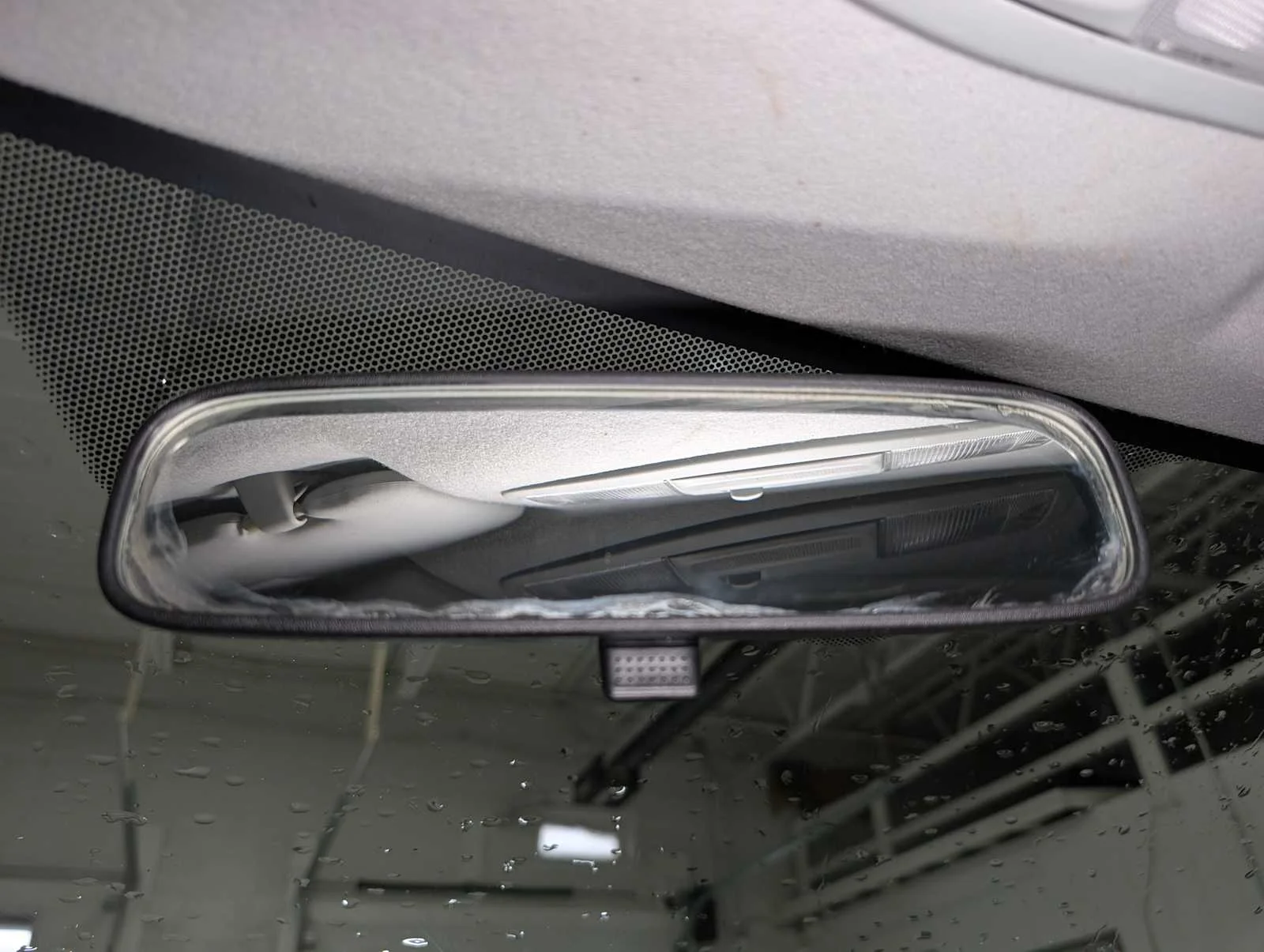 Used 2014 Mercury Gray Pearl Mitsubishi ES image 23