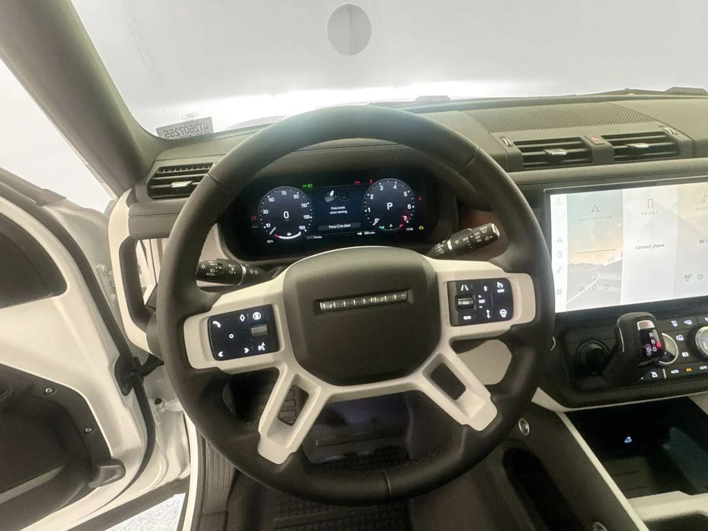 New 2026 White Land Rover X-Dynamic SE image 11