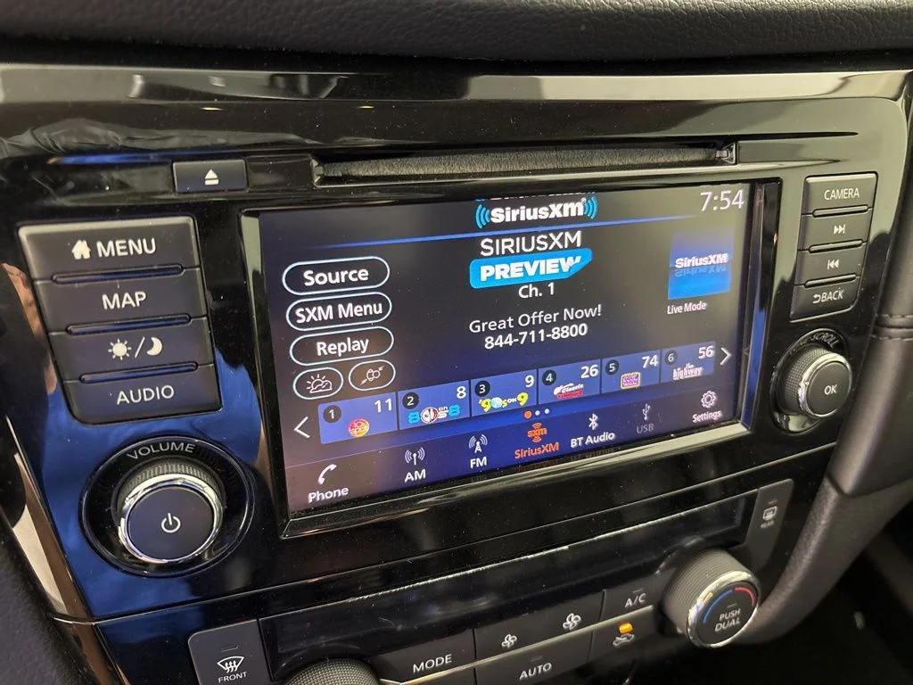 Used 2019 Magnetic Black Pearl Nissan SL image 36