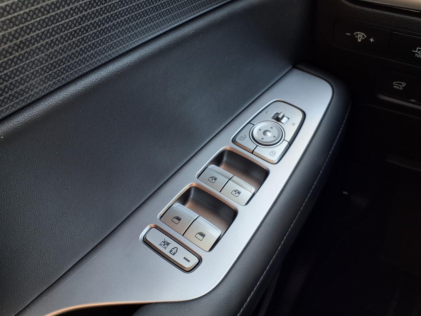 2023 Hyundai Palisade Limited - Photo 12