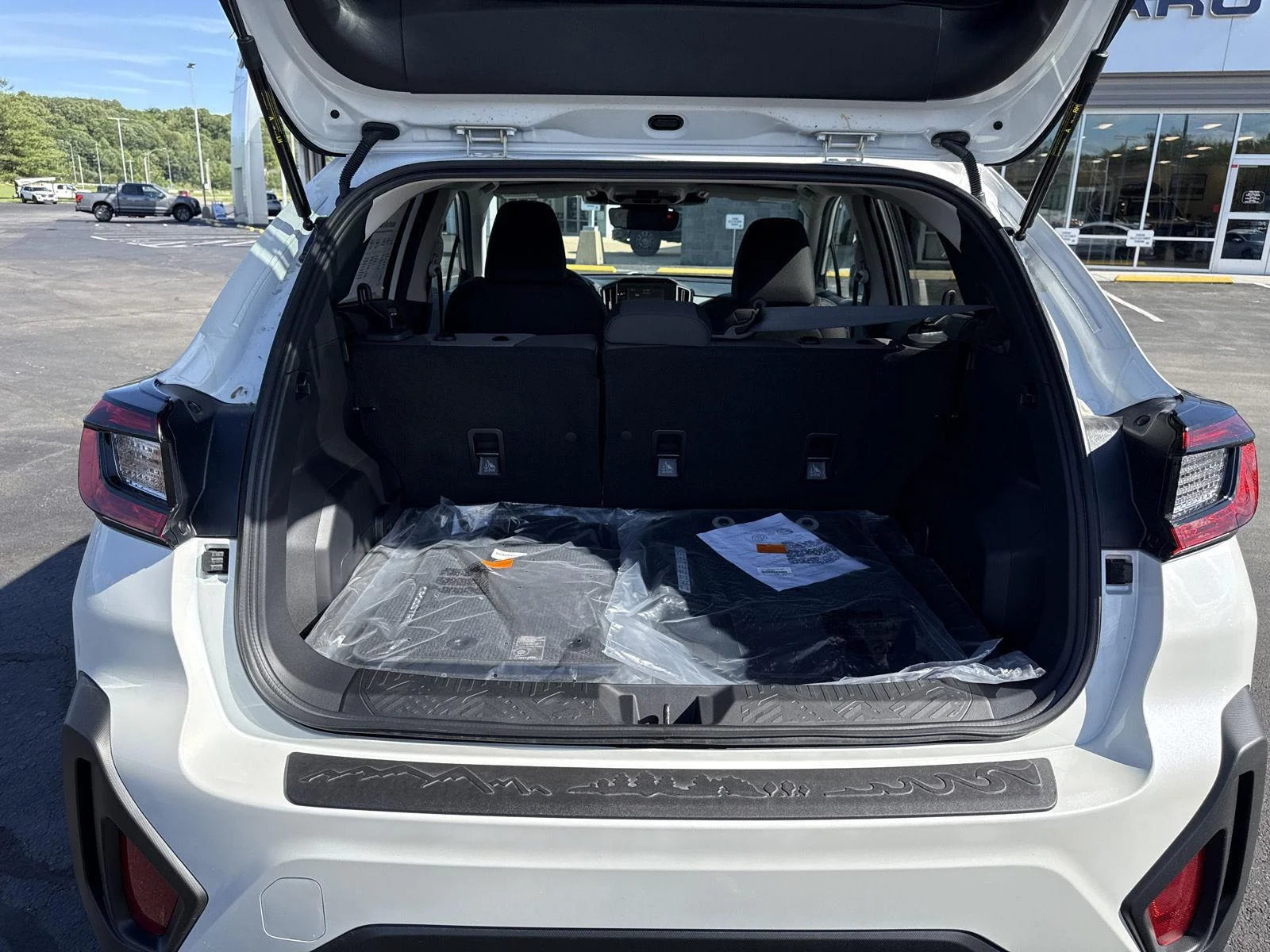 New 2026 Crystal White Pearl Subaru Premium image 32