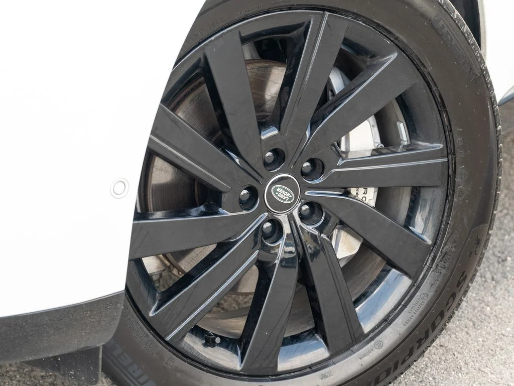 Certified Used 2025 White Land Rover SE image 9