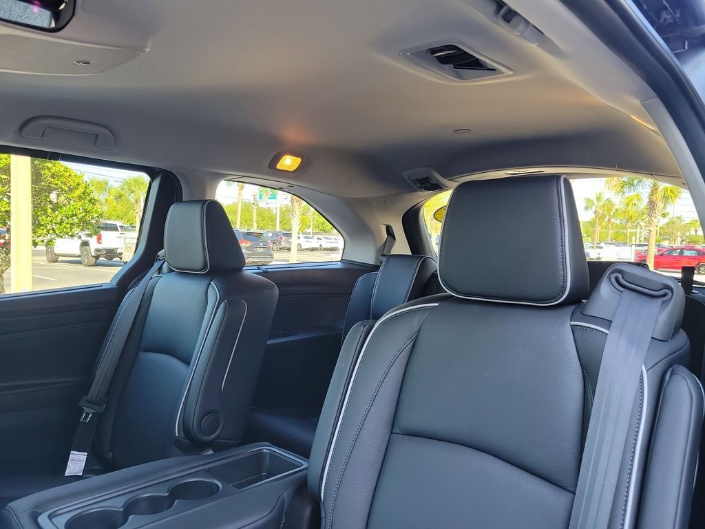 Used 2026 Silver Metallic Honda Touring image 16