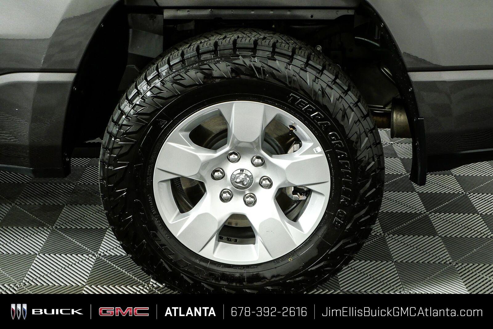 Used 2023 Granite Crystal Metallic Clearcoat Ram Big Horn image 35