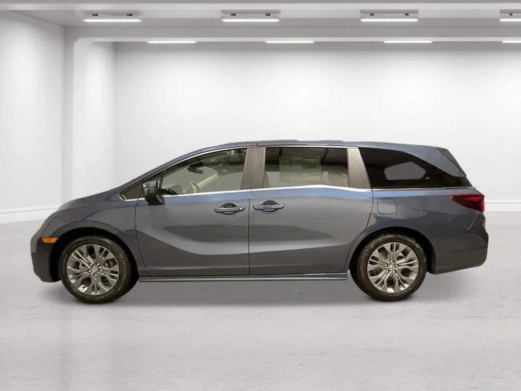 New 2026 Smoke Blue Pearl Honda Touring image 2