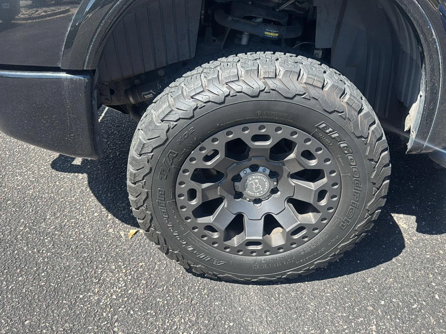 Used 2017 Magnetic Black Nissan PRO-4X image 4