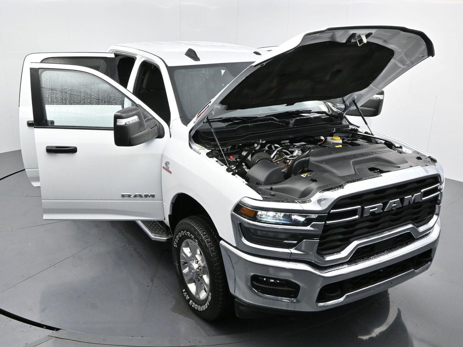 Used 2025 White Ram Big Horn image 43