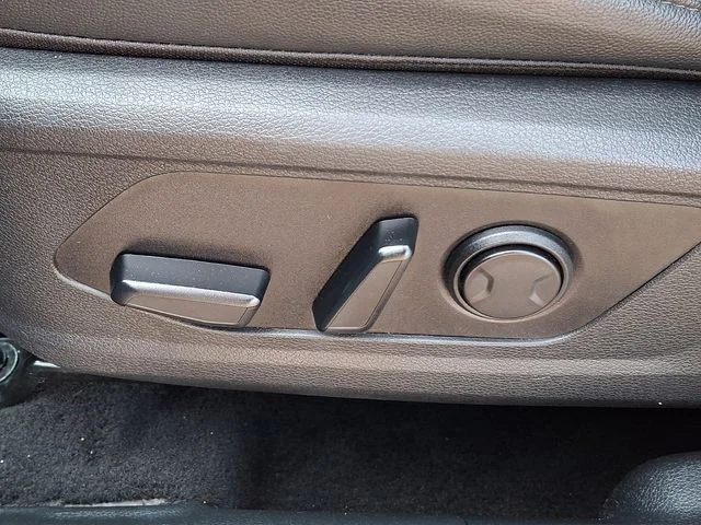 Certified Used 2024 Gray Kia X-Line image 27