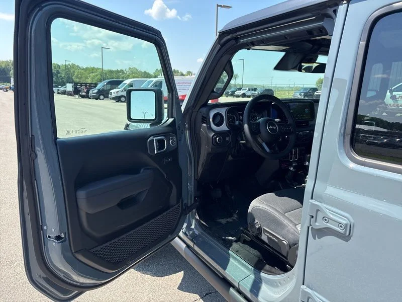 2026 Jeep Wrangler 4-Door Willys - Photo 15
