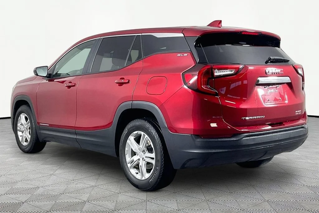Certified Used 2024 Volcanic Red Tintcoat GMC SLE image 3