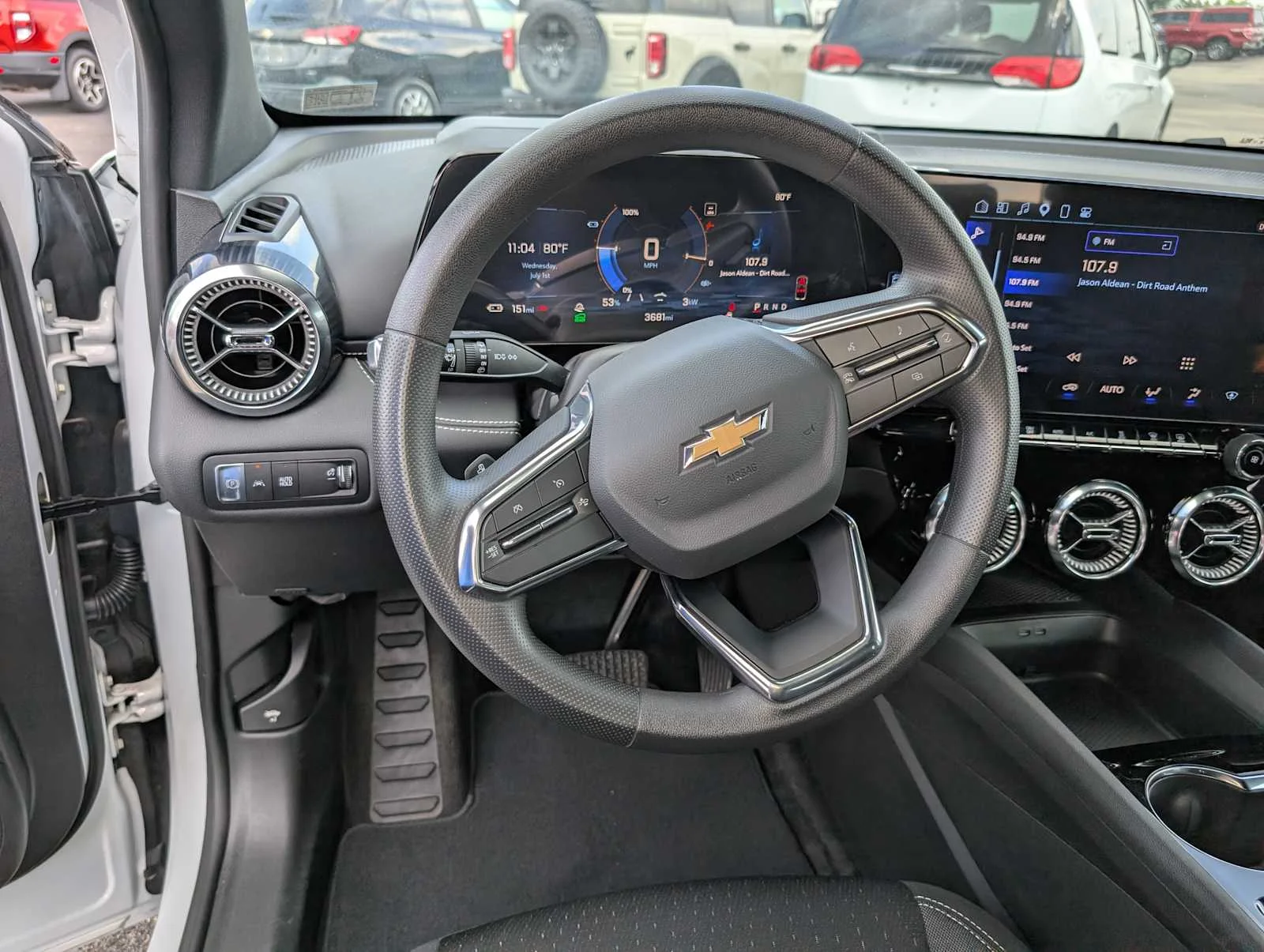 New 2025 Summit White Chevrolet AWD LT image 27