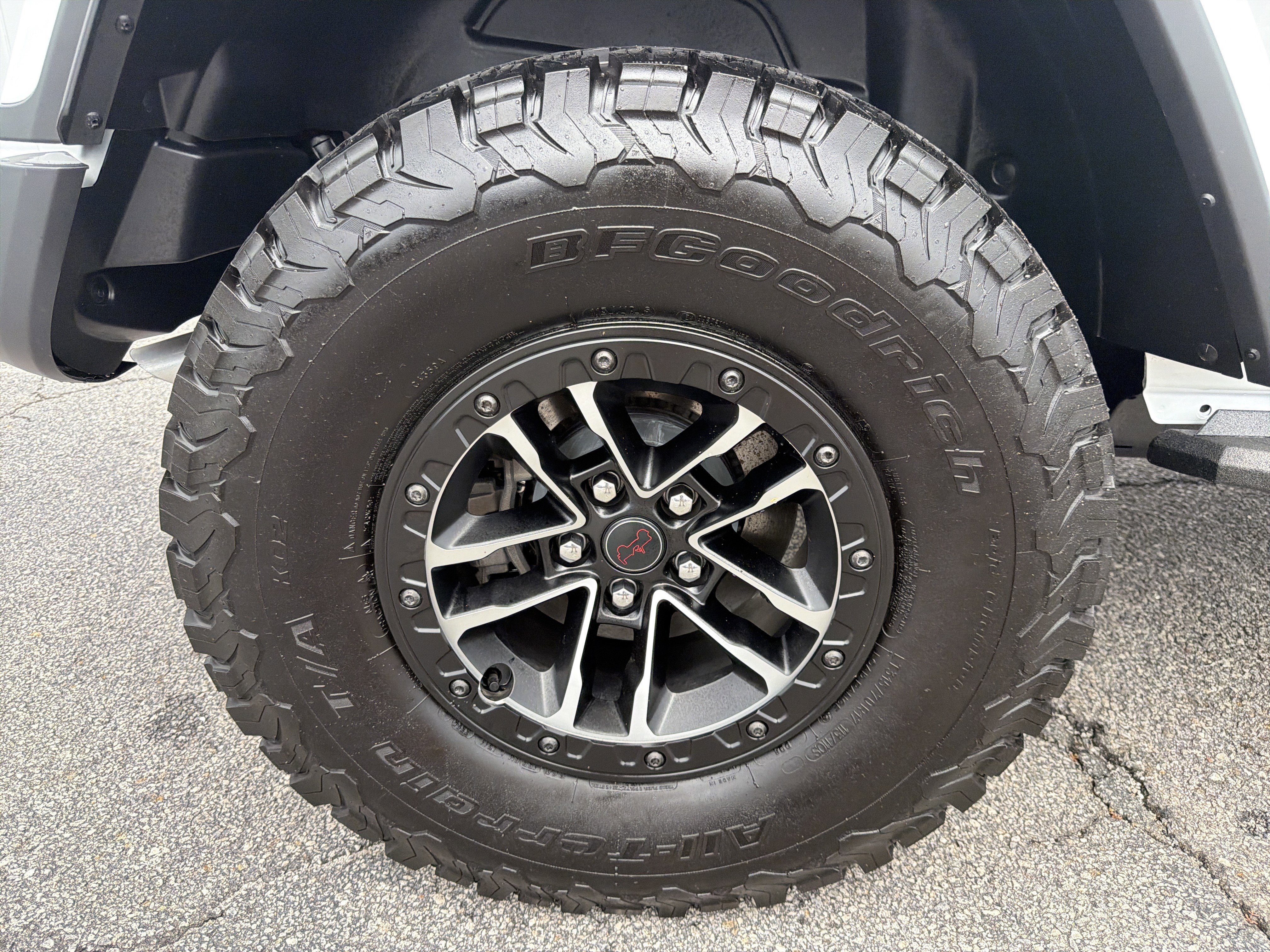Used 2026 Bright White Clearcoat Jeep Rubicon X image 18