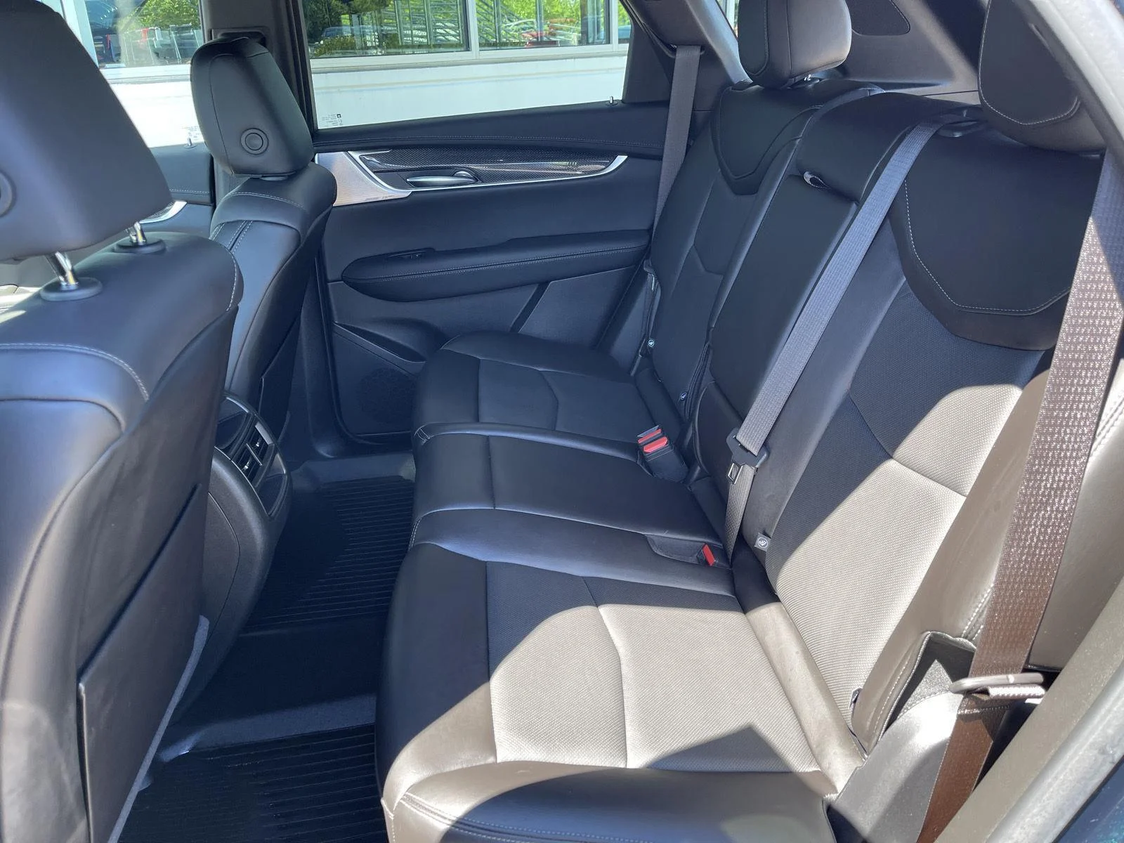 Used 2024 Emerald Lake Metallic Cadillac Sport image 43