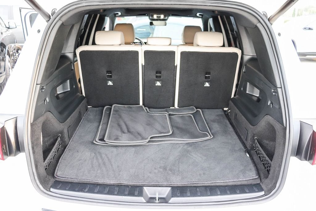 Used 2021 Polar White Mercedes-Benz GLB 250 image 29
