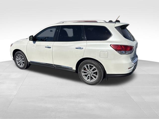Used 2016 White Nissan SL image 10