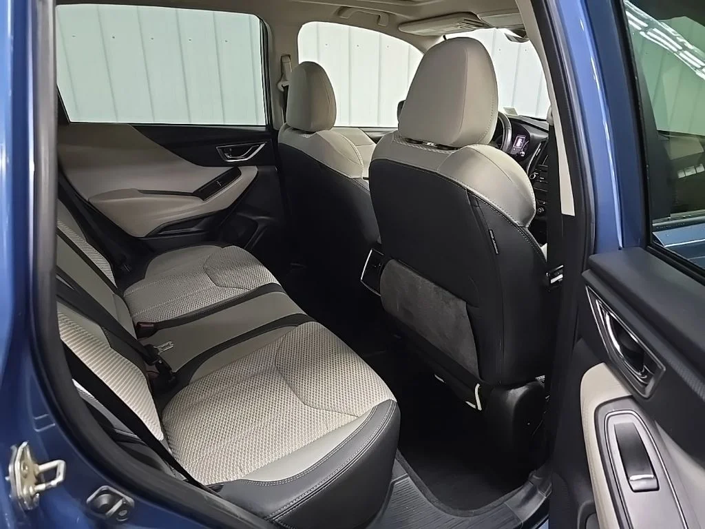 Used 2020 Horizon Blue Subaru Premium image 18