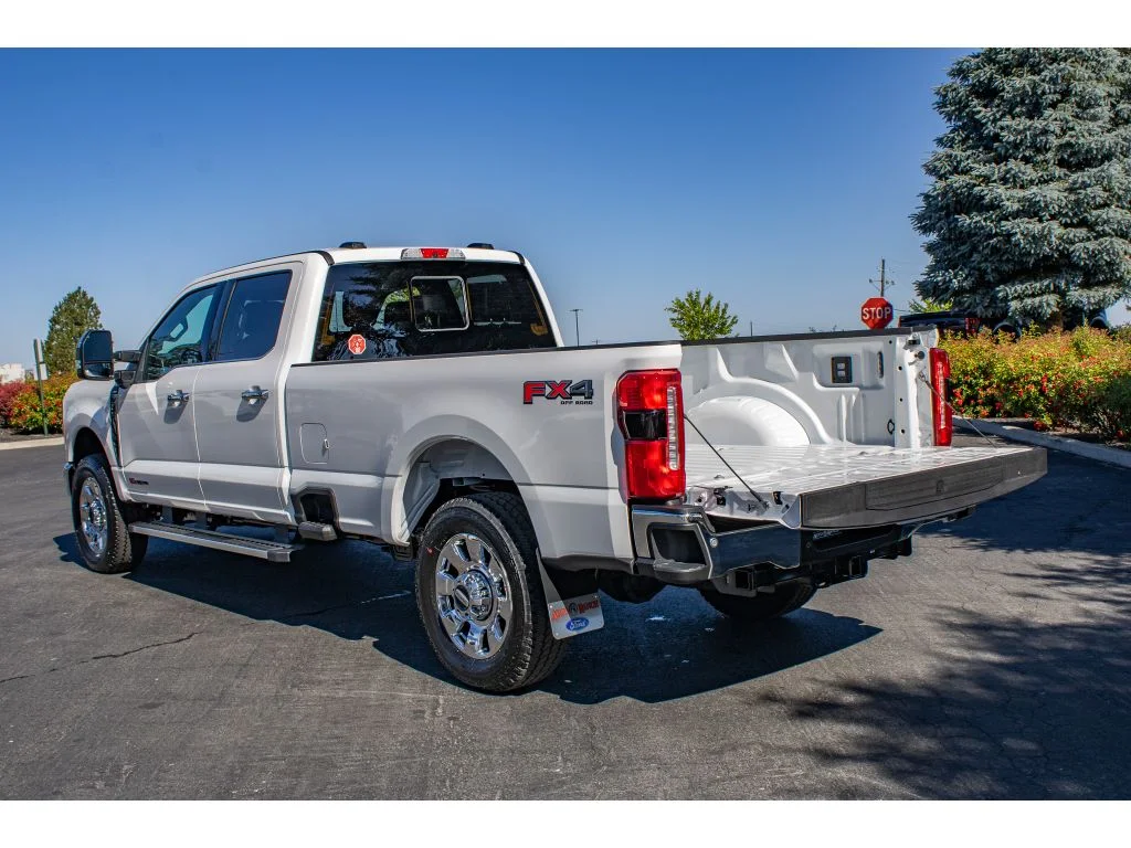 New 2026 Star White Metallic Tri-Coat Ford LARIAT image 9