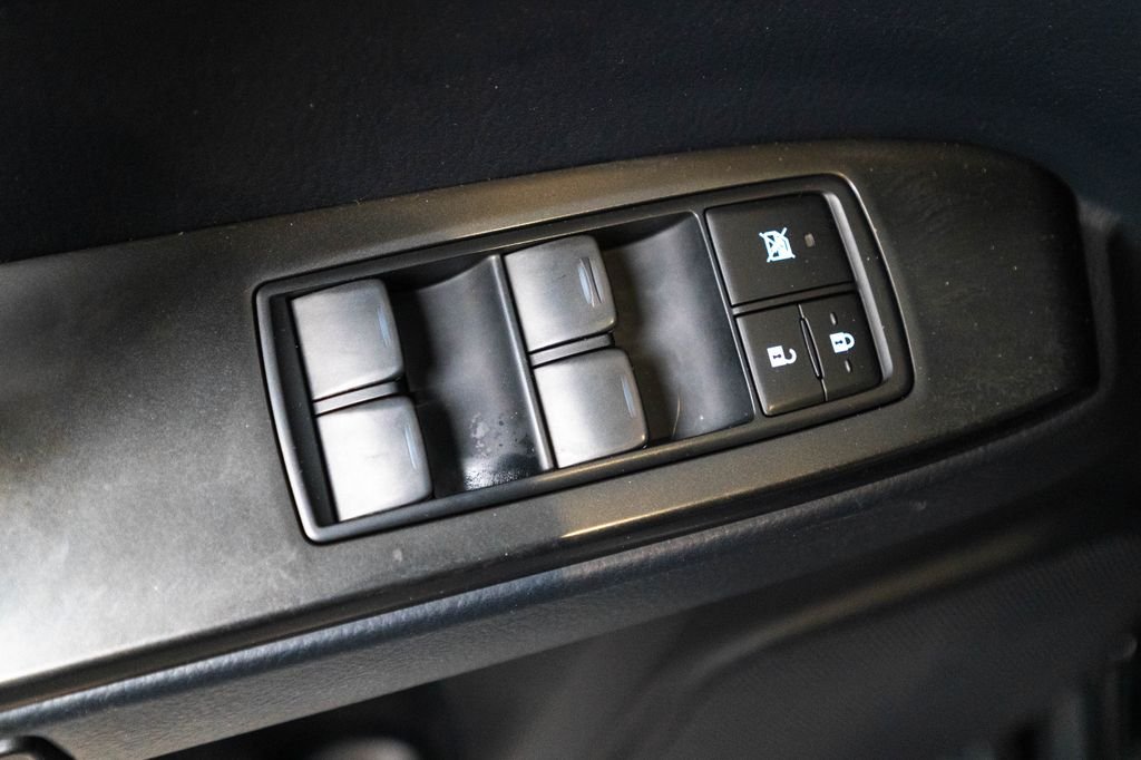Used 2022 Black Lexus 460 image 19