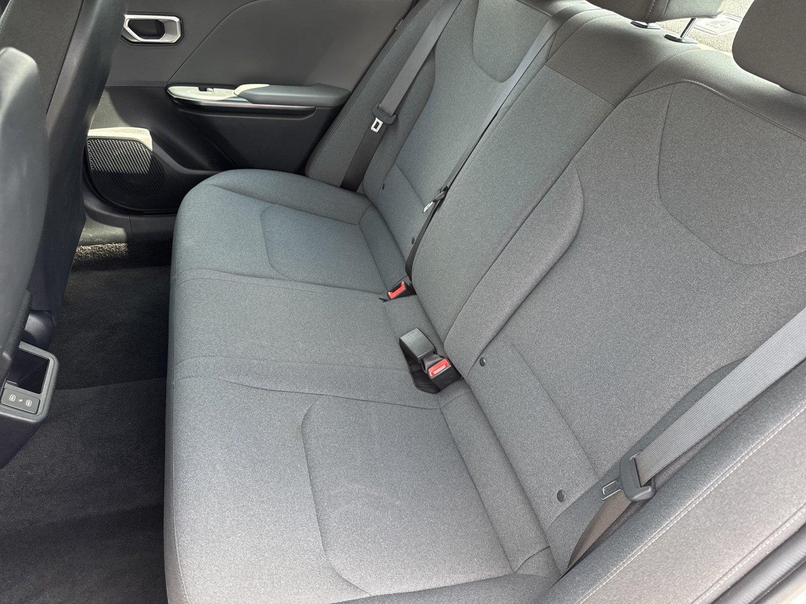 Used 2025 Snow White Pearl Kia LXS image 30