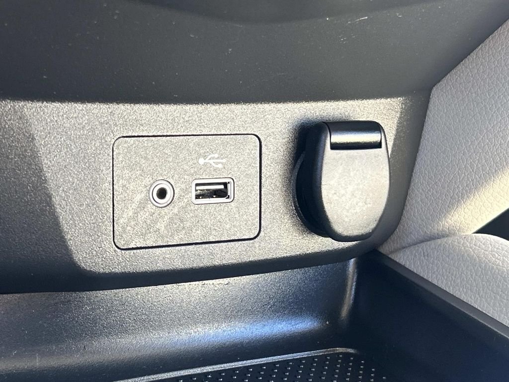 Used 2020 White Nissan SV image 24