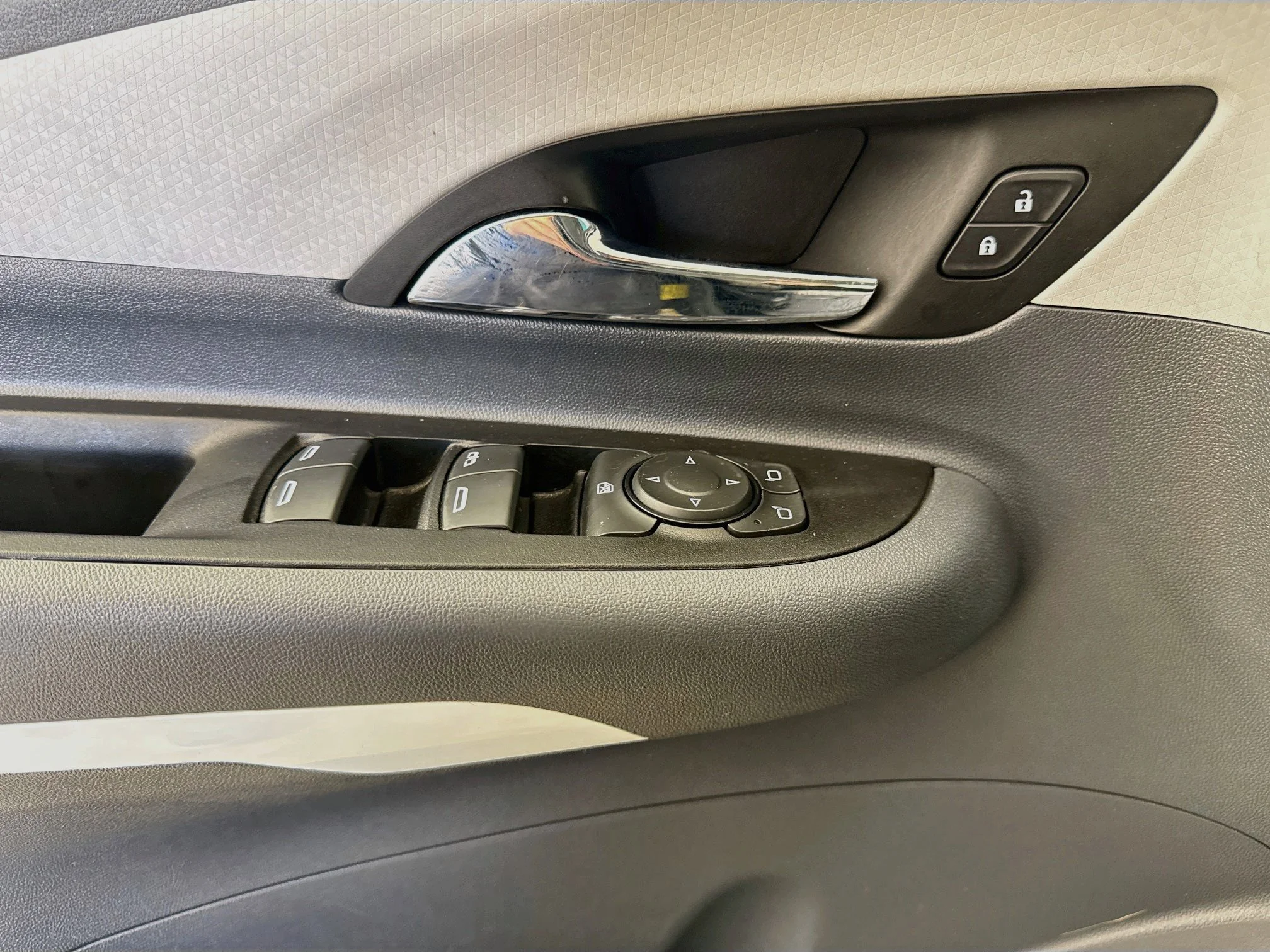 Used 2020 MOSAIC BLACK METALLIC Chevrolet LT image 19