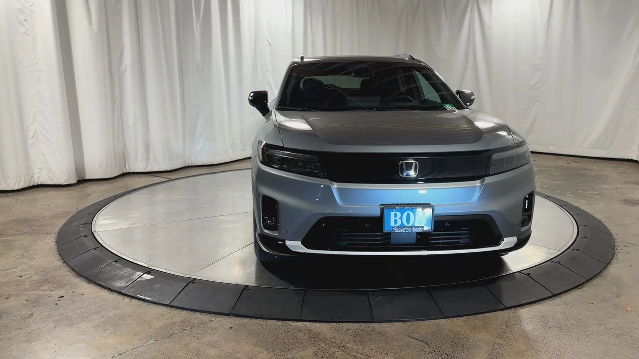 New 2026 Mercury Silver Metallic Honda Touring image 5