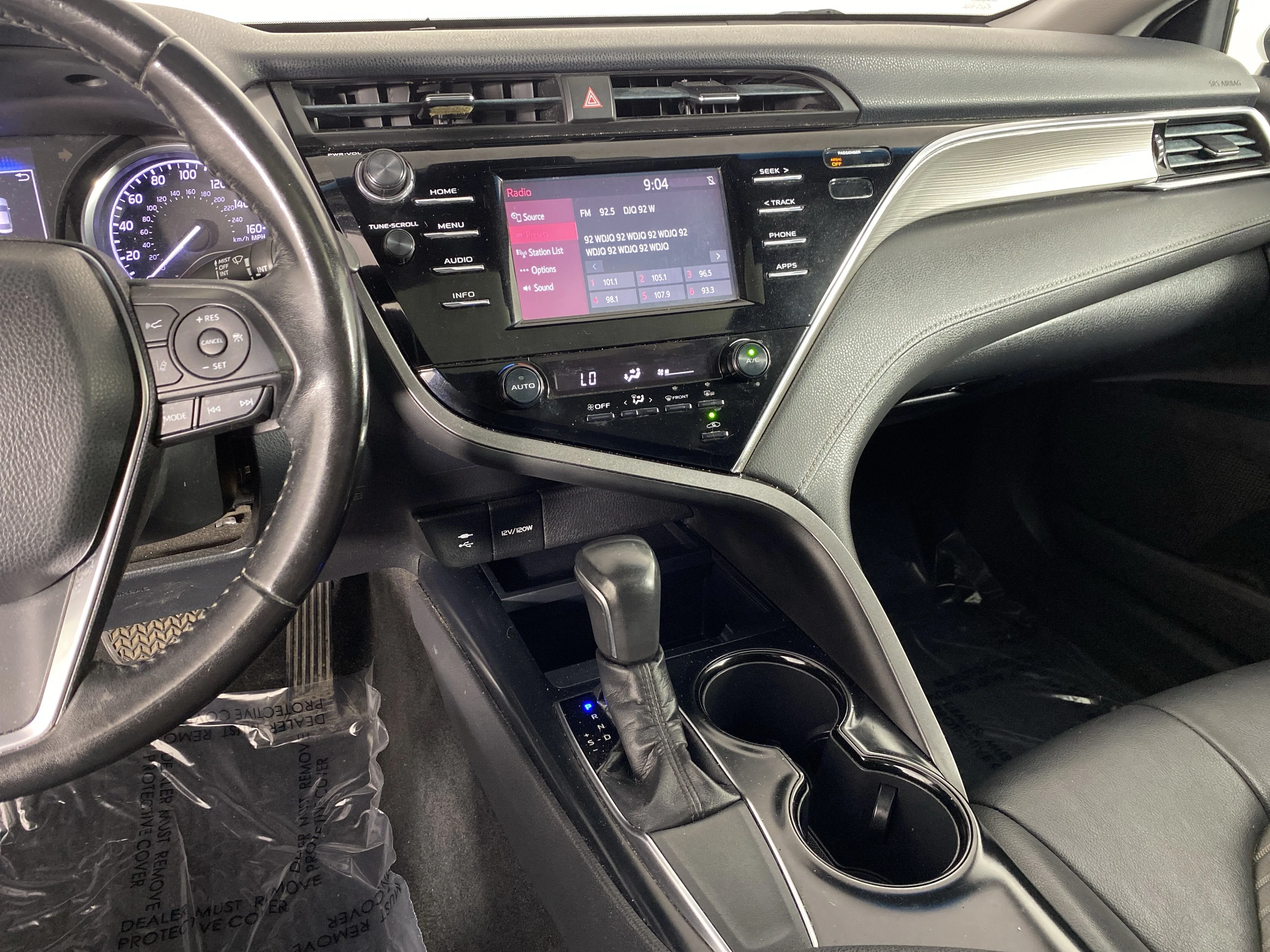 Used 2018 Super White Toyota SE image 27