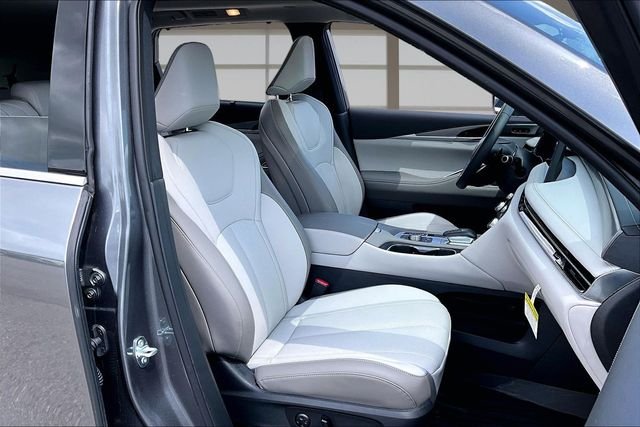Used 2026 Gray INFINITI LUXE image 7