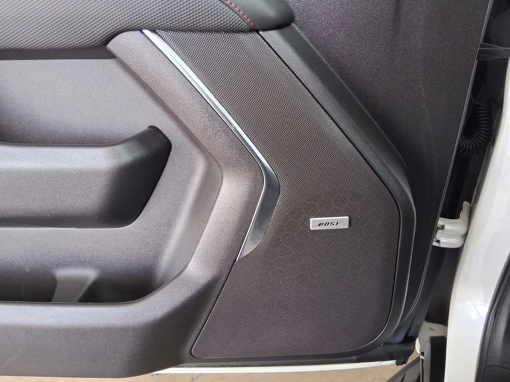 Used 2025 Iridescent Pearl Tricoat Chevrolet RST image 20